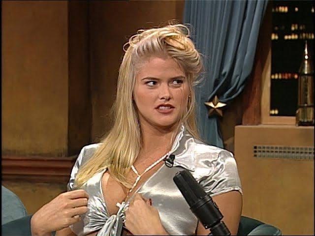 Anna Nicole Smith’s Emba-rra-ssing Incident