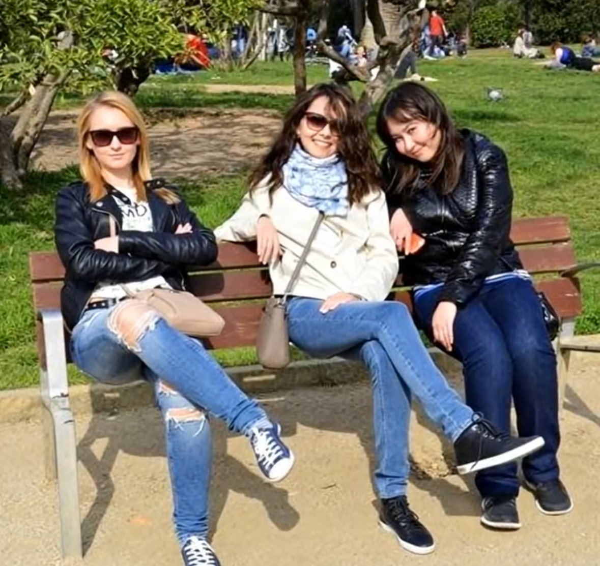 Photo Of 3 Women Sitting On A Bench Goes Viral After People Spot Small Detail
