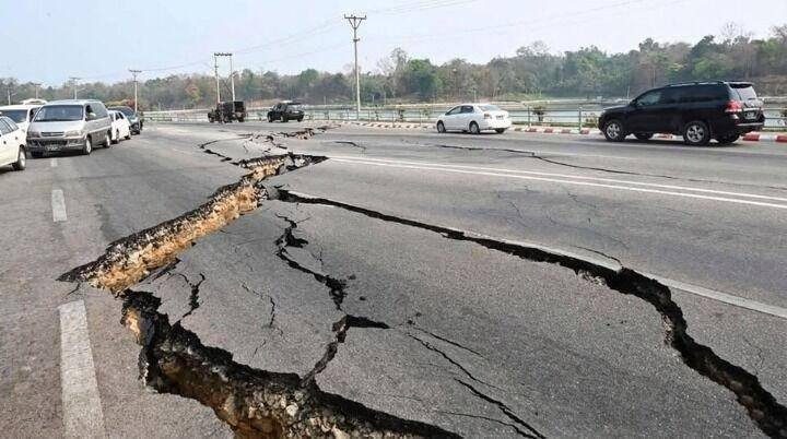 Strong 7.7 Quake Shakes MyanmarโChina Border Region